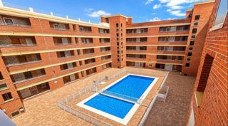 Apartment in Calle almoradí 14. # piso reformado a 100 m del mar con piscina – san roque, torrev