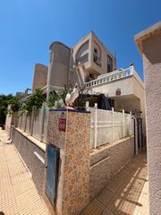 Casa adossada a Calle Francisco Diez Martinez