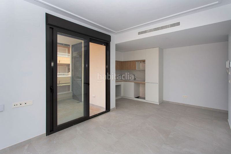 Foto 837c5319-c7d4-4f18-bd08-6e7aa2ebf930. Apartament a calle ramón gallud 173 apartamento nuevo a estrenar de 2 dormitorios y 2 terrazas a 100 m de playa del cura – a Torrevieja
