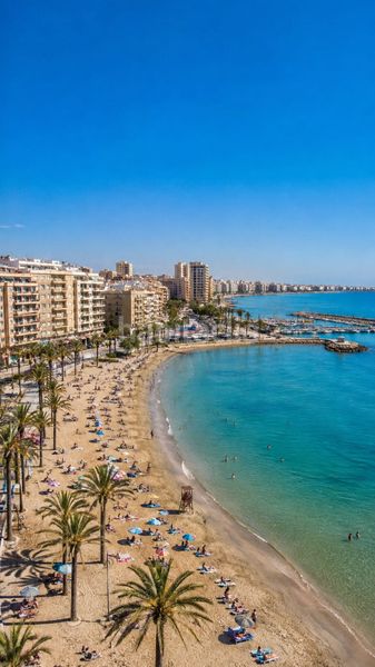 Foto 7aefbd62-9f00-4fab-abe7-24b749510a32. Apartamento en avenida doctor gregorio marañón 64 # apartamento reformado con vistas al mar a 50 m de playa dEl Acequión – en Torrevieja