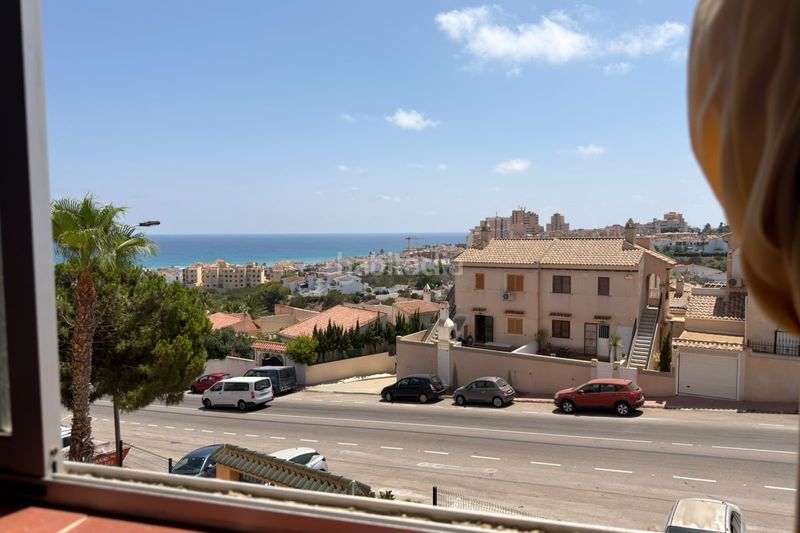 Foto 60e4b4ec-4ee3-41c9-ae0b-1aa06de43af7. Estudi o con vistas al mar, piscina y parking a precio reducido – Torreblanca / la mata, a Torrevieja