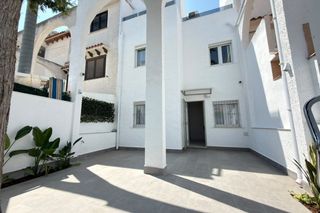 Casa a schiera in Nueva Torrevieja. # adosado reformado de 3 dormitorios con amplias terrazas, vista