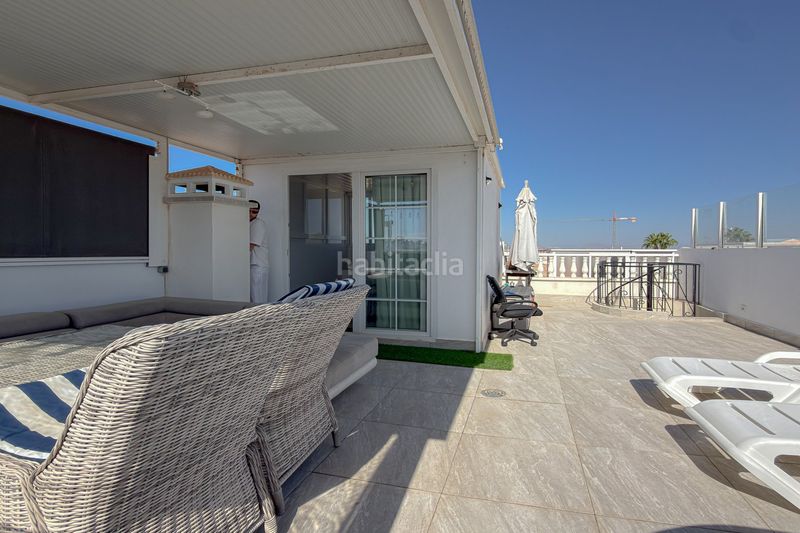 Foto 1cd4cd47-eb8d-4048-90e8-3310b70e497c. Àtic ático reformado con gran solárium, jacuzzi y vistas al mar – Aguas Nuevas a Torrevieja