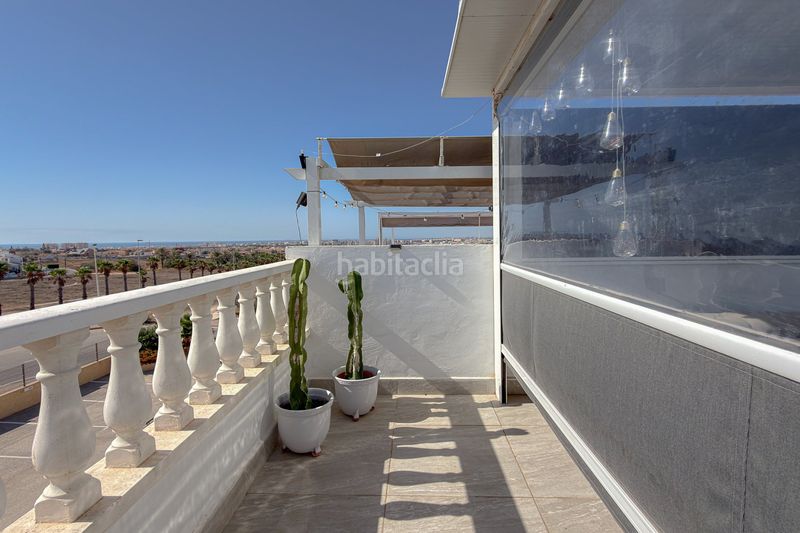 Foto 479157b6-f589-45ba-8f7c-408e390059b3. Àtic ático reformado con gran solárium, jacuzzi y vistas al mar – Aguas Nuevas a Torrevieja