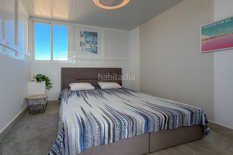Foto d17aad25-f275-4e2a-98eb-fe665b06ee93. Àtic ático reformado con gran solárium, jacuzzi y vistas al mar – Aguas Nuevas a Torrevieja