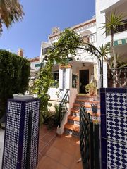 Maison jumelée  Calle la dolores 5. ?? exclusiva vivienda en urbanización privada junto a los campos