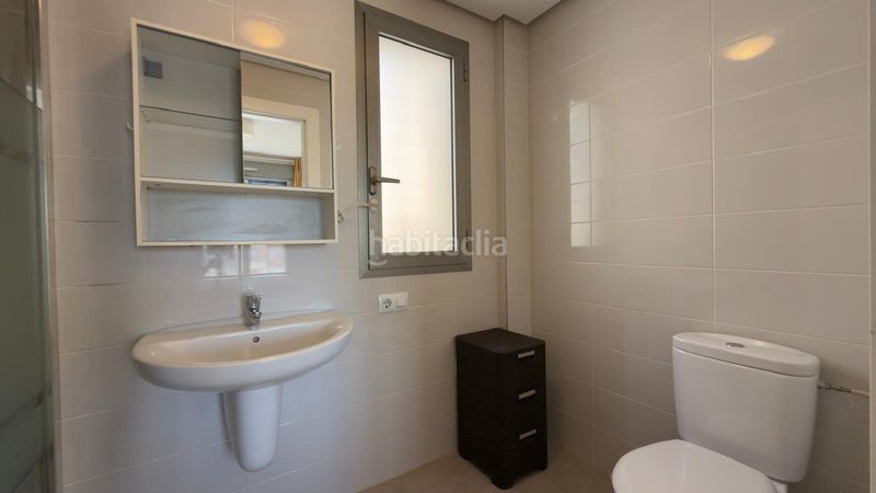 Foto aaf11bed-6d8a-4c41-9daa-51bcbce7d594. Casa adossada amb aparcament piscina a Aguas Nuevas Torrevieja