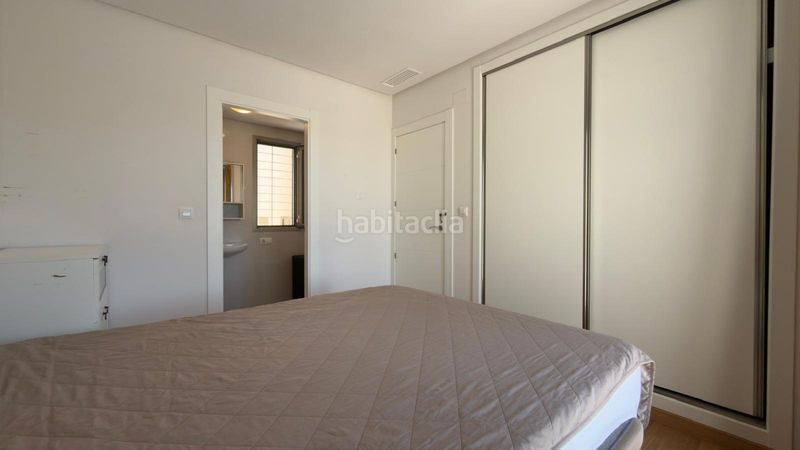 Foto b97258dc-0744-4715-86ab-5bf6cd13fb18. Casa adossada amb aparcament piscina a Aguas Nuevas Torrevieja