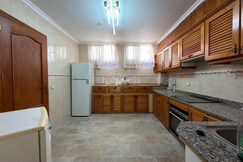 Foto 22ab67d1-1192-4a48-bcf7-d50cc2ae3326. Casa adossada adosado de 3 dormitorios con 3 grandes terrazas a 300 m de Playa de los Náufragos – a Torrevieja