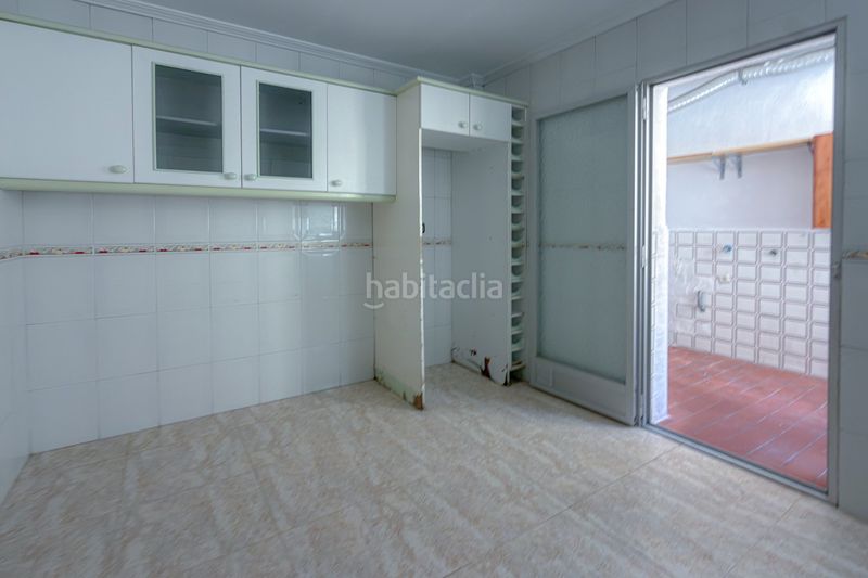 Foto 1299350e-61ad-445f-ba05-e82f52f40abb. Apartament amplio apartamento de 3 dormitorios con gran terraza – centro a Torrevieja