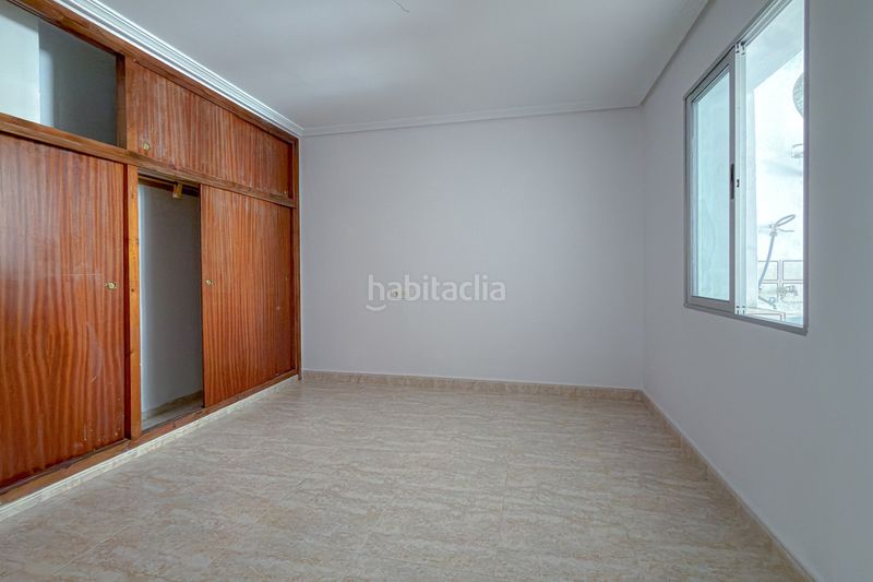 Foto 6d0d5c70-5e1f-4094-91ba-928cb5828cad. Apartament amplio apartamento de 3 dormitorios con gran terraza – centro a Torrevieja