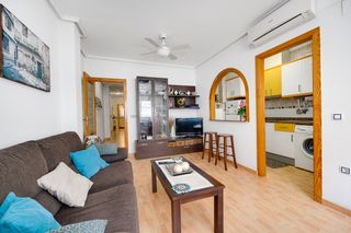 Apartament  Calle san luis 4. Amplio apartamento de 2 dormitorios a 500 m del mar – playa del