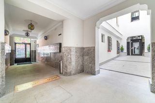 Etagenwohnung  Paseo de las acacias 59. Vivir o invertir en un edificio histórico junto al madrid de los