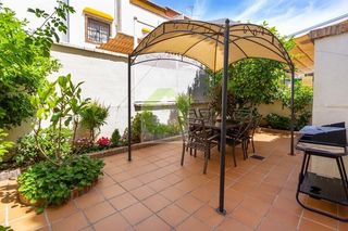 Casa  Clara campoamor. Granadacasa