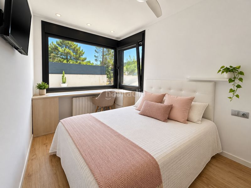 Foto f8be46ab-2c1a-4dde-abae-cbf5c4a2a7d6. Chalet con camino riscaldamento parcheggio piscina in Sant Pere de Ribes
