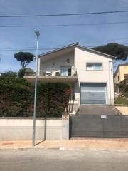Xalet  Carrer turó de l'home. Casa en venta en riells y viabrea