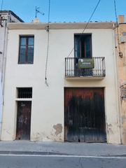Edifici a Carrer de sant roc 44. Finca en sant celoni ideal para inversores