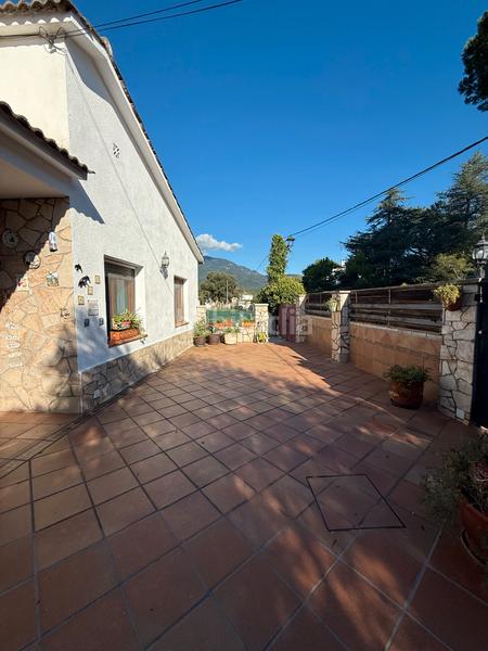 Foto c1d4cc36-3374-450d-b8ea-478f47218505. Xalet amb xemeneia calefacció piscina a Riells i Viabrea