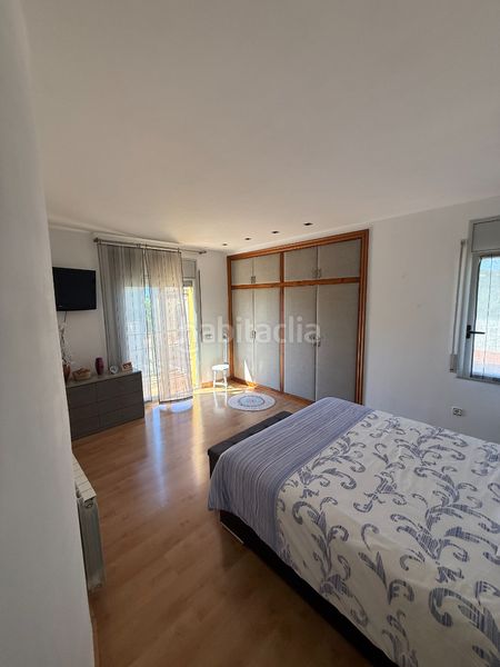 Foto 175fe2ef-c56c-4551-bba1-ff611d332a12. Casa adossada amb xemeneia calefacció a Breda