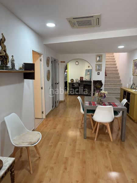 Foto 1b603b72-fe91-47df-9be6-3d316a722eea. Casa adossada amb xemeneia calefacció a Breda