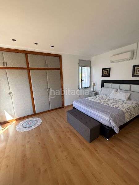 Foto 41a7b108-7426-4c79-b999-08c2b3e4a449. Casa adossada amb xemeneia calefacció a Breda