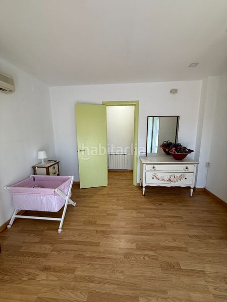 Foto d41216f6-05f6-4b2f-abc2-574895381c22. Casa adossada amb xemeneia calefacció a Breda