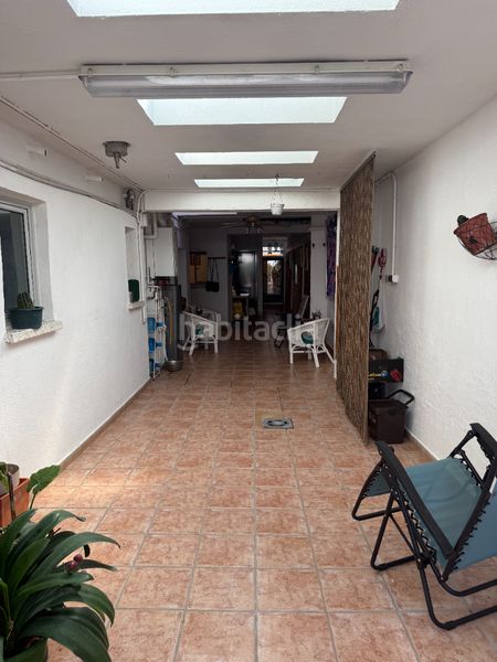 Foto e45be9d0-e7b3-4439-bf2b-9c5b79ce8e97. Casa adossada amb xemeneia calefacció a Breda