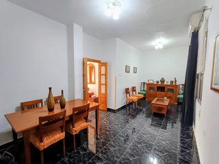 Casa in Barrio Peral-San Félix. Casa tipo duplex en barrio peral