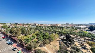 Miete Appartement in Ciudad Jardín. Alquiler a la vista! 3 dormitorios, garaje y unas vistas de altu