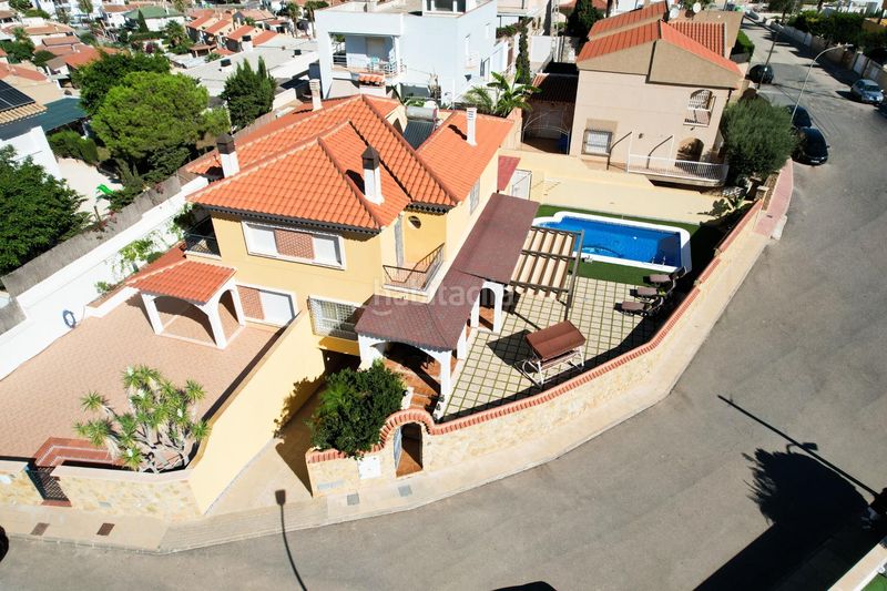 Foto 0a09cbf7-7b61-4545-92a8-4e427e1b77a0. Xalet amb calefacció aparcament piscina a Calabardina Águilas
