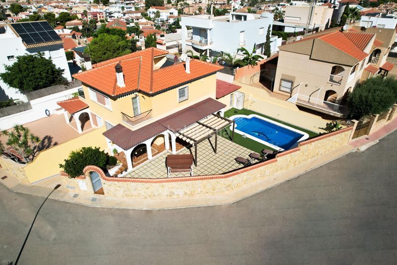 Foto 488b9c14-9a72-4366-a5a4-cf98107b4778. Xalet amb calefacció aparcament piscina a Calabardina Águilas