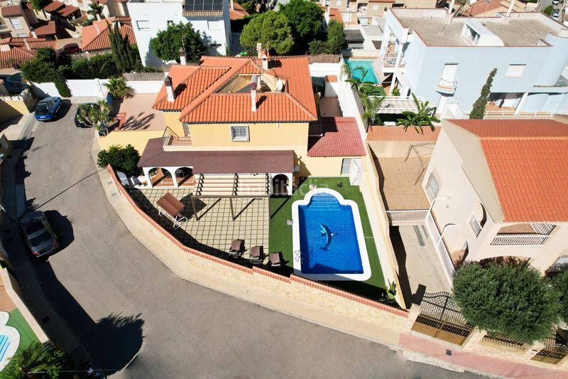 Foto e42d90e7-4c30-4427-91f1-935196befbbf. Xalet amb calefacció aparcament piscina a Calabardina Águilas