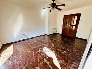 Appartement à Úbeda. Venta de piso con garaje