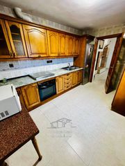 Casa in Úbeda. Venta de casa en planta baja