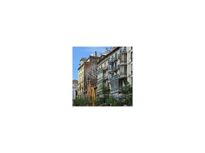 Foto c6817e49-bc91-4700-953f-1d125741ad22. Edifici a Collblanc Hospitalet de Llobregat (L´)