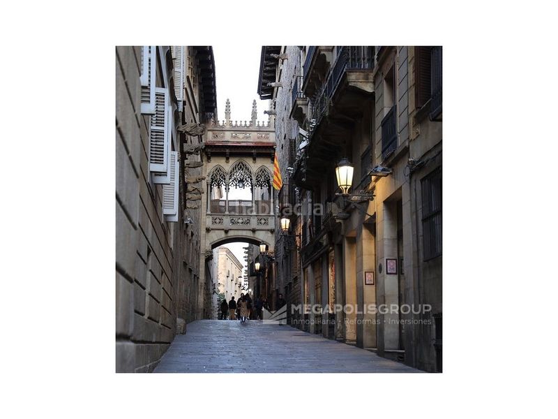 Foto d7ae795a-9c2f-413c-8e0b-7ffc6f3f8d8d. Edifici a Collblanc Hospitalet de Llobregat (L´)