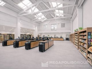 Nave industrial  Calle josep finestres. Activo industrial multiuso en sant andreu  alto potencial de rep