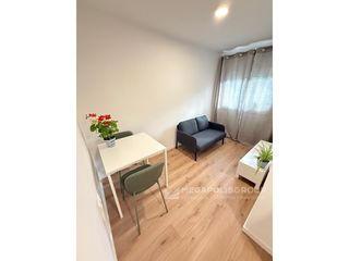Etagenwohnung  Calle juan valera. Piso con excelente rentabilidad 10.3