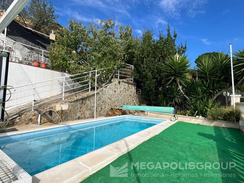 Foto f2b28f4d-156e-4e75-8b5d-58ef3f37a0a8. Casa amb aparcament piscina a Piera