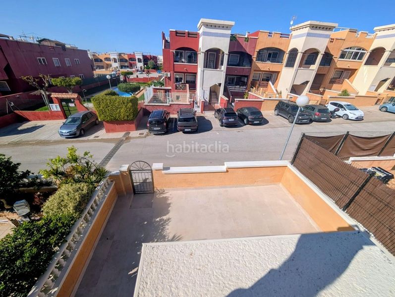 Foto 5a5b06b0-7837-473e-876a-067e2d4d2513. Casa adossada amb piscina a La Florida Orihuela