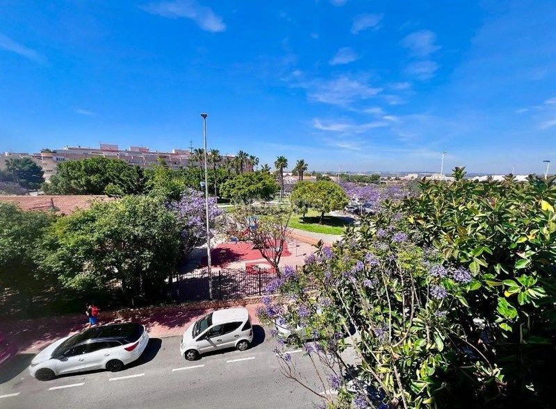 Foto 8f4ff252-06bf-436f-98cc-7277e593096f. Apartament a Puerto Deportivo Torrevieja
