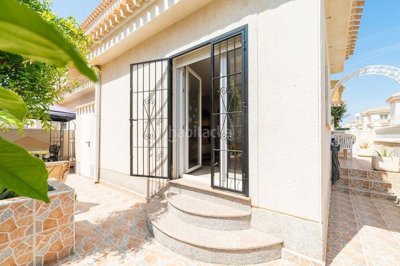 Foto a0f5c39d-7cf4-447a-b186-f371a49c0d19. Casa adossada amb piscina a Playa Flamenca Orihuela