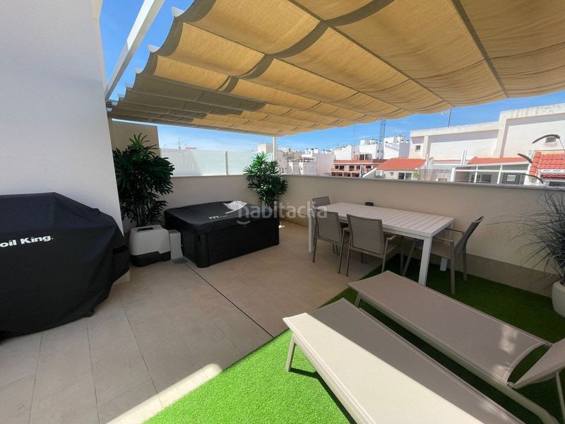 Foto a74c5002-f94a-4220-9363-d6d323146add. Àtic amb aparcament piscina a Las Piscinas Naturales Torrevieja