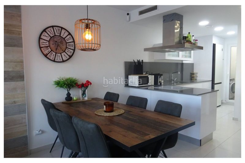 Foto 6d0032ab-c2bc-47b6-860a-8e6015e368b8. Apartament amb aparcament piscina a Los Balcones-Los Altos Torrevieja