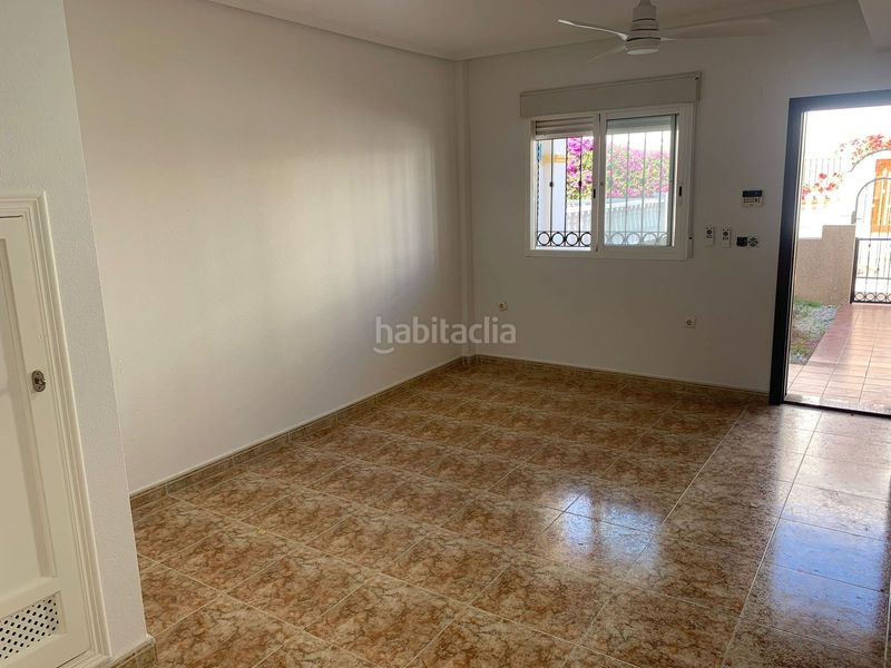 Foto 433b2822-eee8-4711-b23b-f85f97c58200. Casa adossada amb piscina a Los Balcones-Los Altos Torrevieja