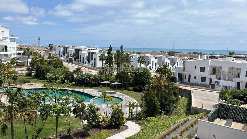 Foto 9fd5b730-8727-4fc0-aaf6-3f7843f934fa. Apartament amb aparcament piscina a Los Balcones-Los Altos Torrevieja