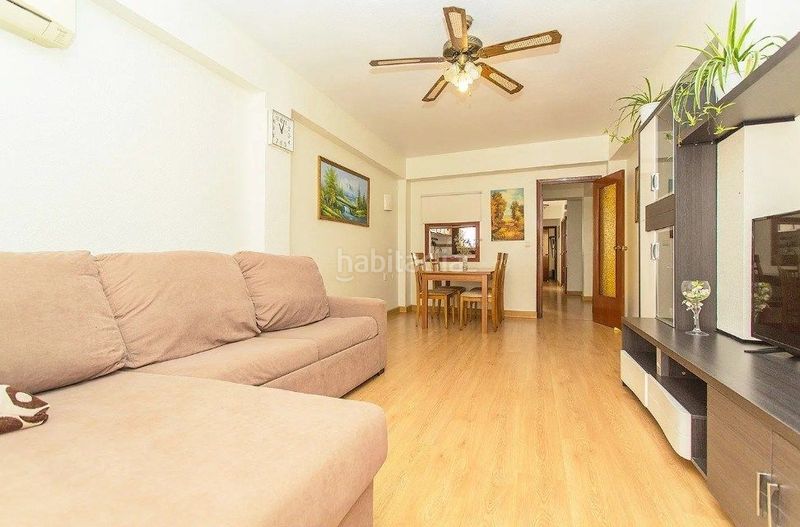 Foto b3cd754c-edf4-4f11-b48e-f1b97d160ec2. Apartament a Zona Playa del Cura Torrevieja