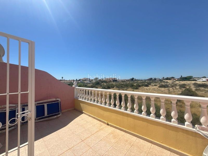 Foto 1a764511-6802-49b2-8959-ef4d938e9201. Casa adossada amb piscina a La Regia Orihuela