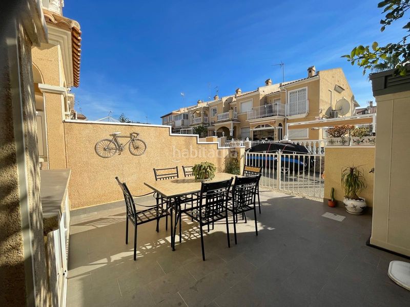 Foto 23c25fd3-3ad4-4a4e-9c6a-134655eaaa88. Apartament amb piscina a Aguas Nuevas Torrevieja