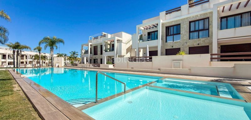 Foto 05dc1c8b-1b1f-4d88-9dd4-a71bf4272db3. Apartament amb aparcament piscina a Los Balcones-Los Altos Torrevieja